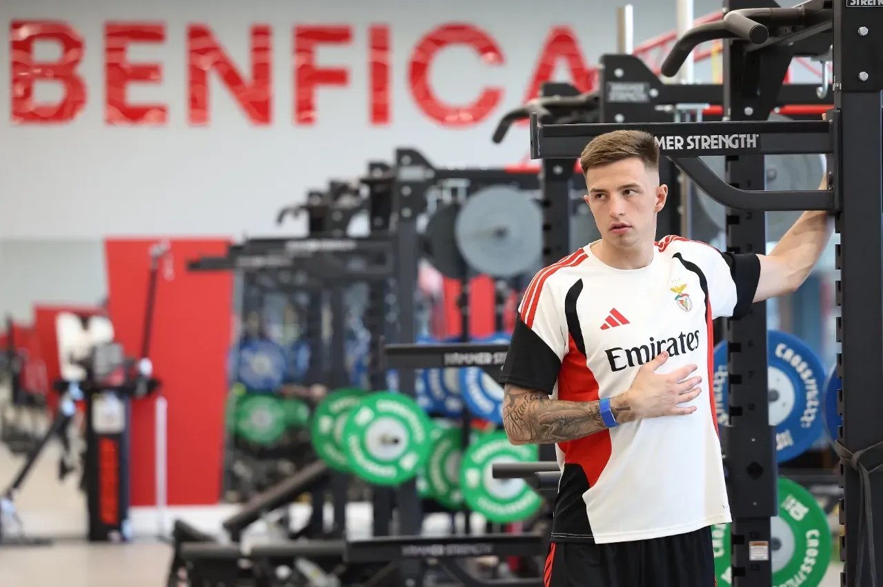Apex Football Performance athlete Anatoliy Trubin puts in extra training to win back his starting spot